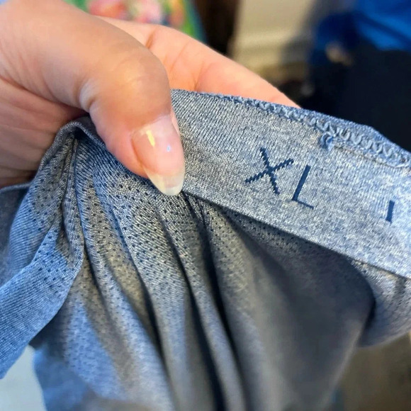 LILULEMON MENS METAL VENT TECH GOLF POLO - Picture 3 of 3